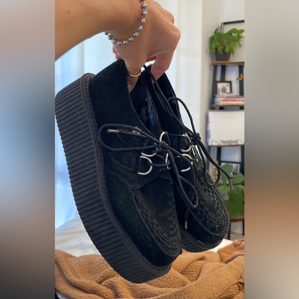 Creepers size 6
